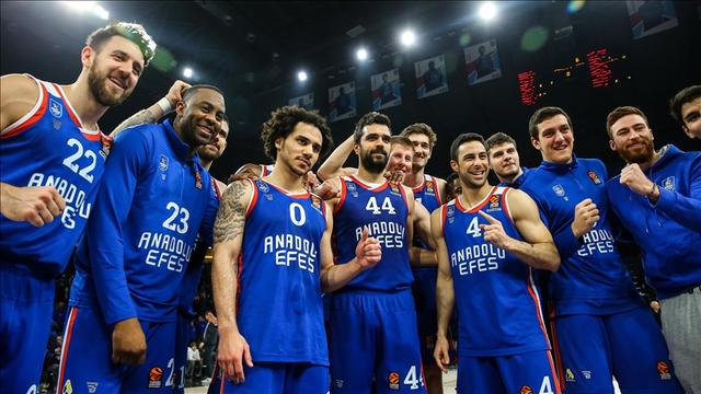 Stambulo „Anadolu Efes“ tarpsezonis: NBA naujokai, Madrido centras bei latvių terminatorius.